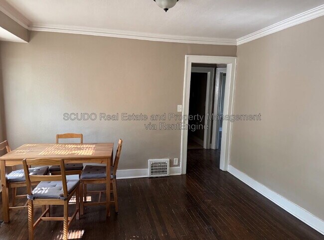 Building Photo - 2407 E 68th Terrace