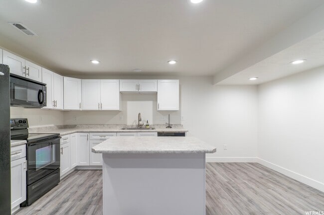 Building Photo - 6647 Dallas Kyle Dr