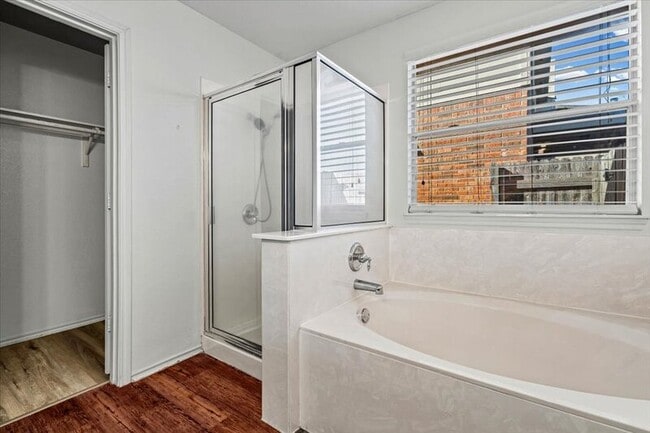 Building Photo - 17912 Aleppo Pine