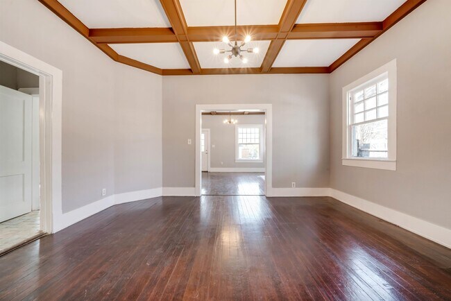 Building Photo - 612 Martinique Ave