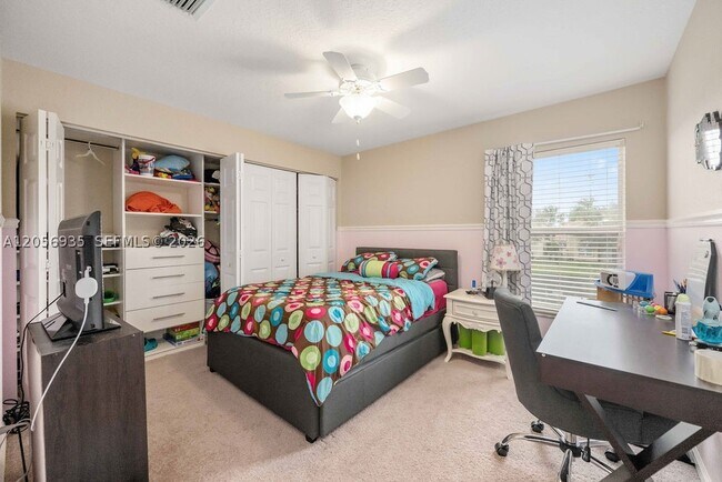 Building Photo - 7841 Jewelwood Dr