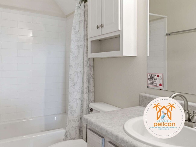 Building Photo - "Charming 3-Bed, 3-Bath Gem on Sweetbriar Street - Spacious 1320 Sq Ft in Cantonment, FL!"