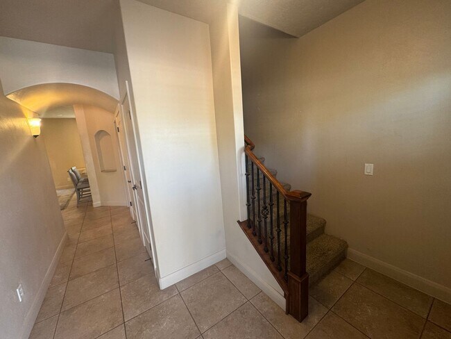 Building Photo - Millcreek Springs Townhome