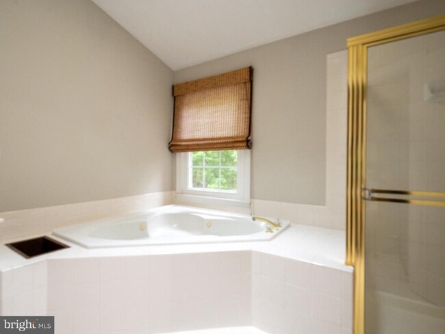 Building Photo - 2155 Wolftrap Ct