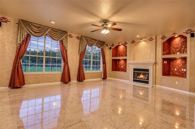 Building Photo - 2707 Sterling Fields Dr
