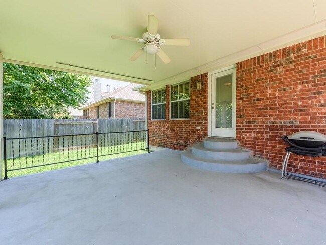 Building Photo - 442 S Lynnwood Trail