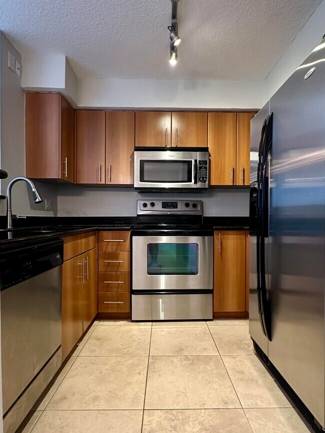 Building Photo - 1050 Crystal Way