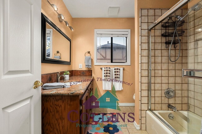 Building Photo - Quality Lake Wildwood home