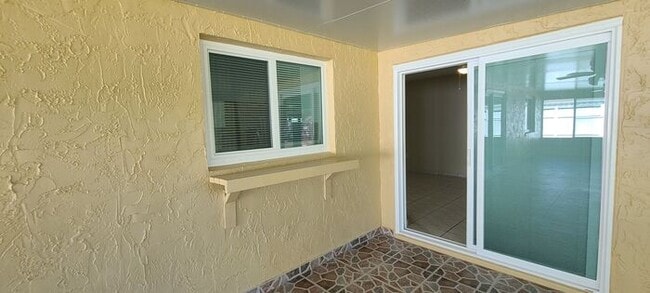 Building Photo - Beautifully Remodeled Home in Poinciana area