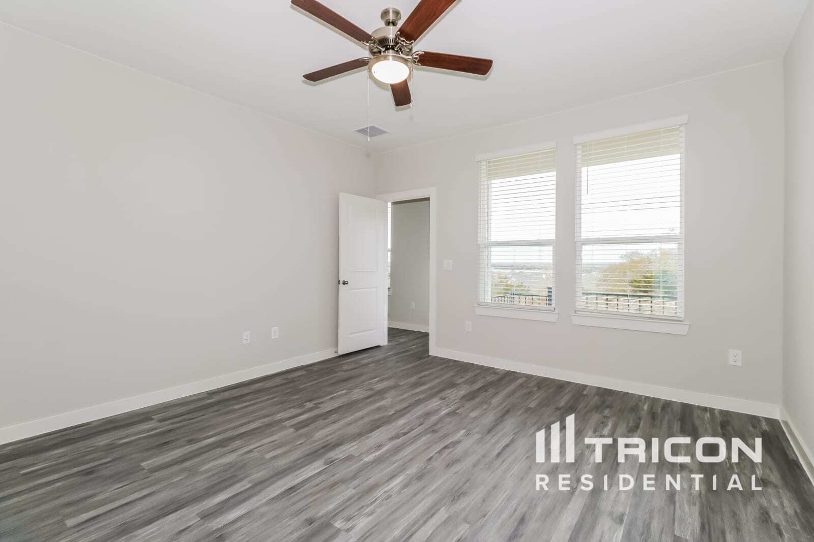 Building Photo - 637 Raglands Rd