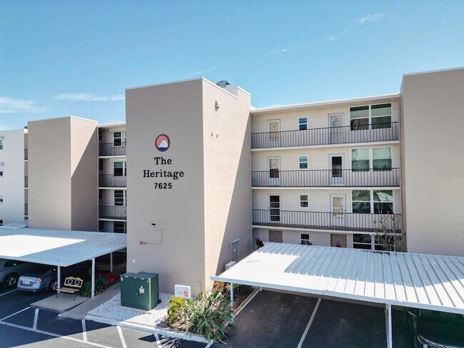 Building Photo - 7625 Sun Island Dr S