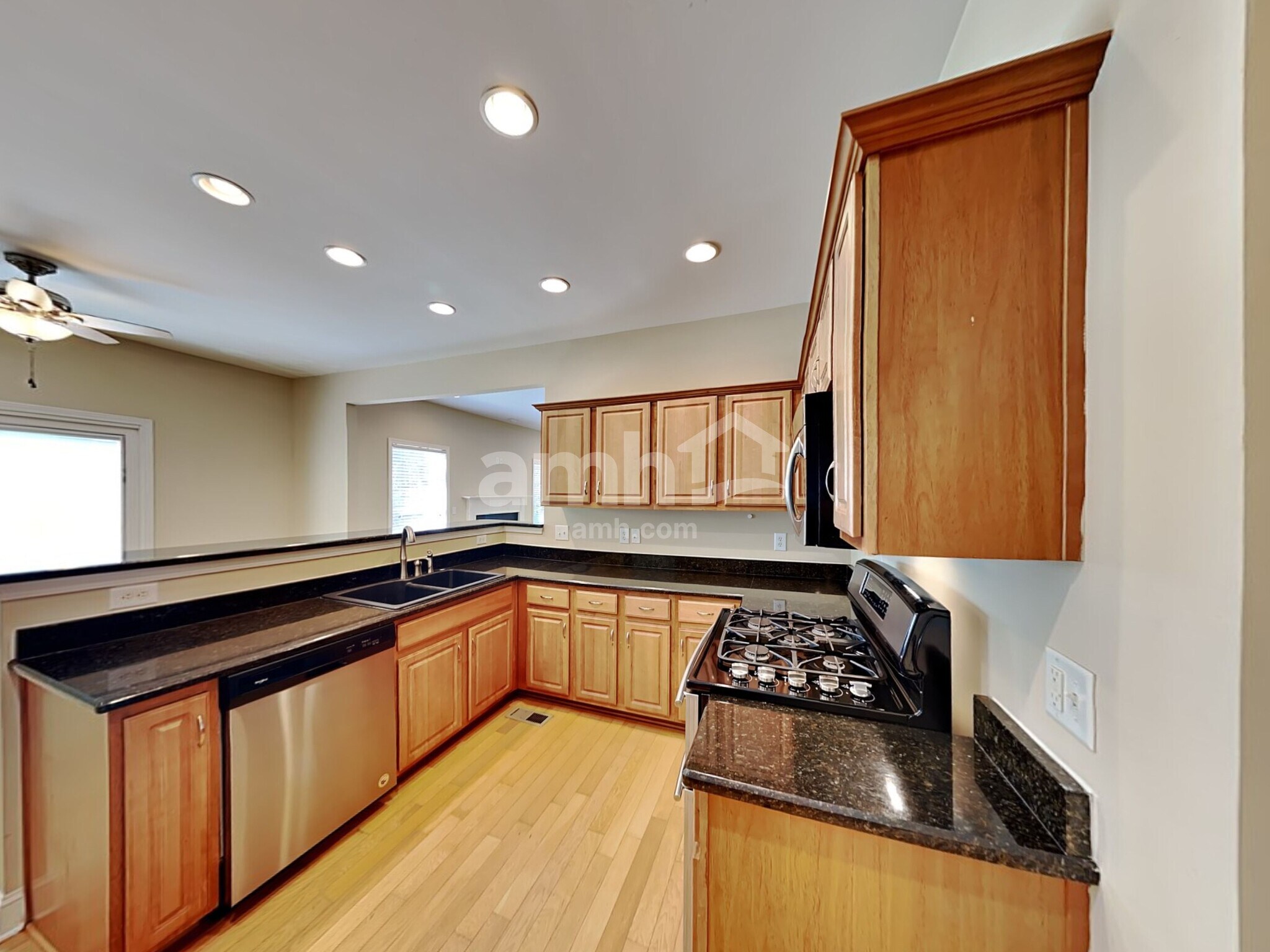 Building Photo - 313 Forest Bend Dr