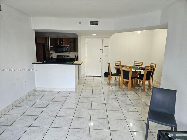 Building Photo - 2775 NE 187th St