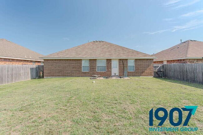 Building Photo - Beautiful 3-Bedroom Home in OKC - Availabl...