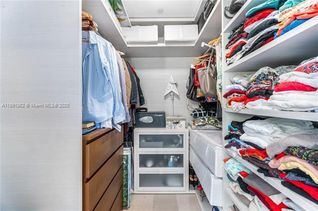 Building Photo - 68 SE 6th St