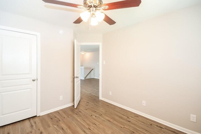 Building Photo - 2302 Thunderbolt Peak Dr