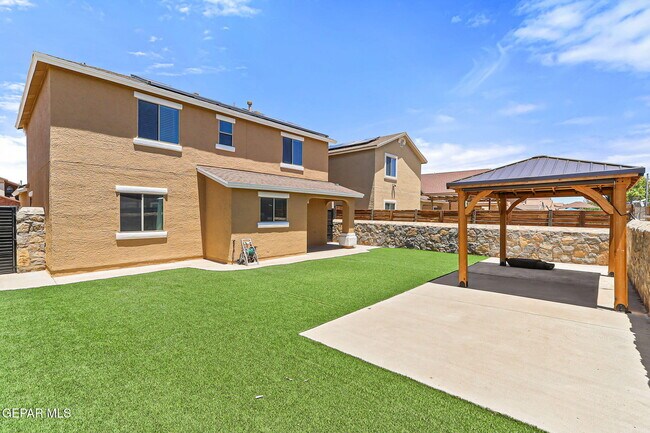 Building Photo - 14260 Bluesky Point Ct