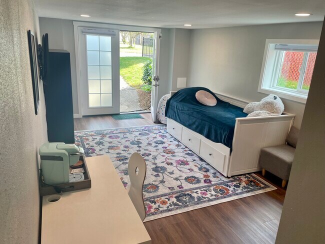 Building Photo - 2103 S Bennett St