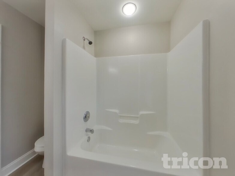 Building Photo - 2457 Terra Dr