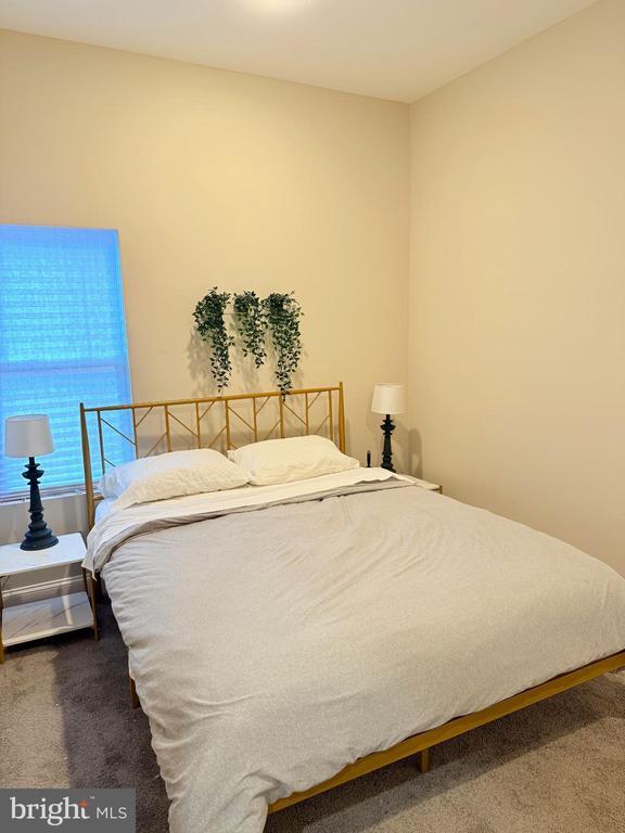 Building Photo - 3429 Chestnut Ave