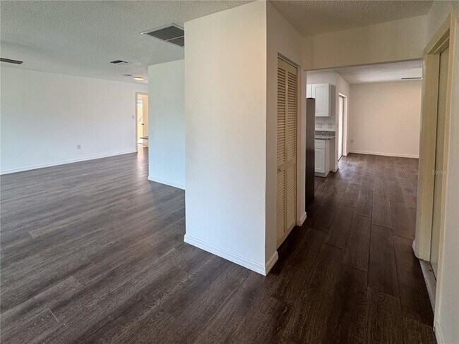 Building Photo - 1355 Kirkwood Ln