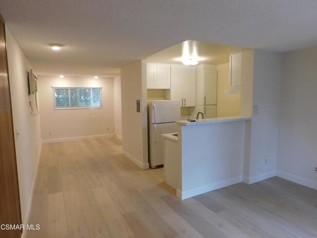 Building Photo - 6213 Whitsett Ave