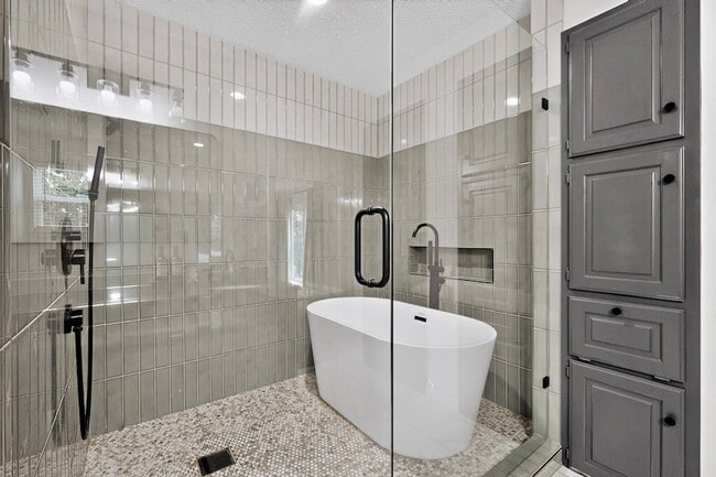 Building Photo - 3508 Grande Bulevar Blvd
