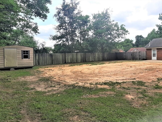 Building Photo - Charming 3-Bedroom, 2-Bath Home in Eastern...