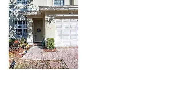 Building Photo - 9952 E Villa Cir