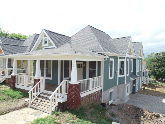 Building Photo - 1601 Forest Ave