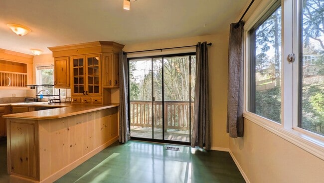 Building Photo - 11009 112th Ave NE