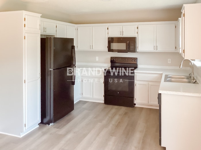 Building Photo - 18619 Woodruff St