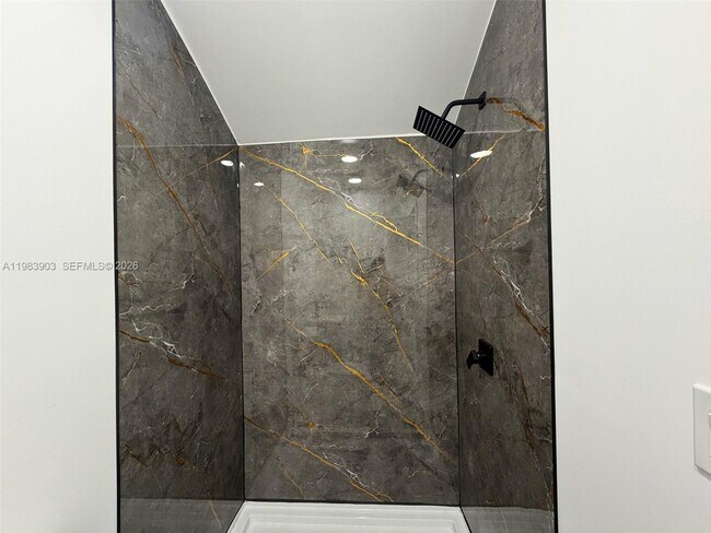 Building Photo - 9255 SW 43rd Terrace