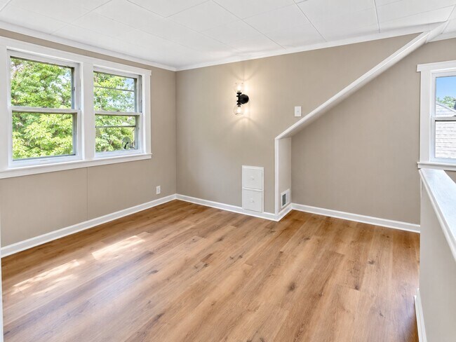 Building Photo - 25855 Highland Rd