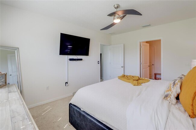 Building Photo - 4940 SW 97th Pl