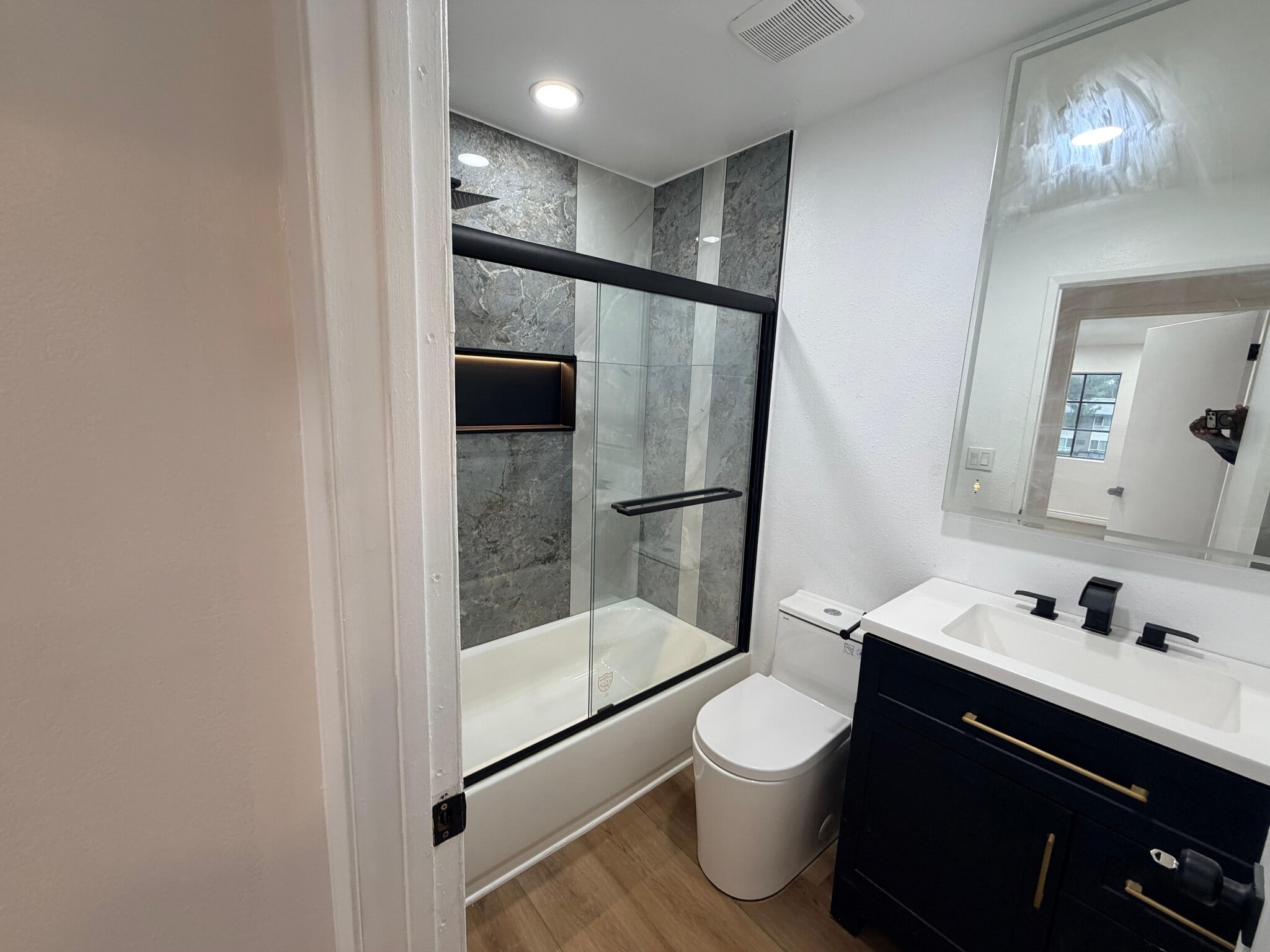 Building Photo - 18530 Hatteras St