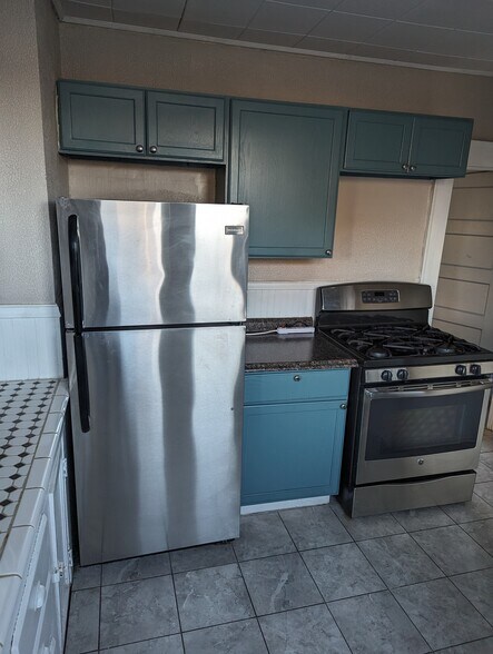 Building Photo - 2295 E Main St