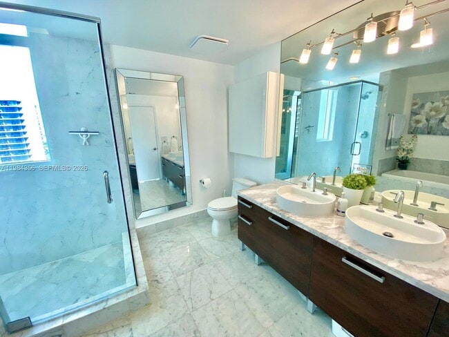 Building Photo - 253 NE 2nd St