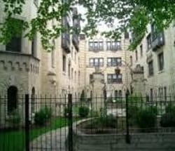 Building Photo - 5653 N Spaulding Ave