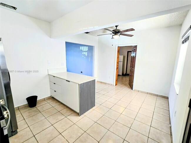 Building Photo - 5451 SW 5th Terrace