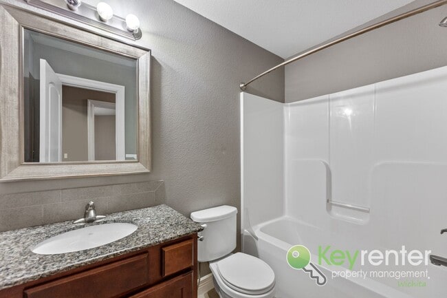 Building Photo - 2315-2317 E Coolwater St Duplex