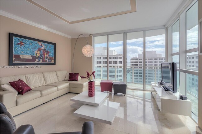 Building Photo - 950 Brickell Bay Dr