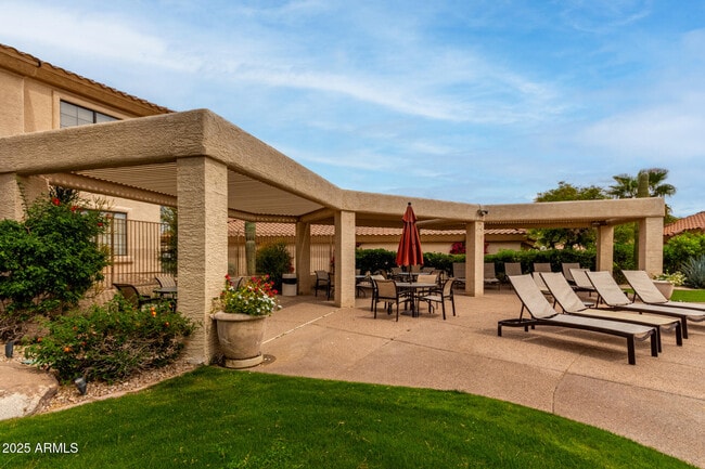 Building Photo - 9253 N Firebrick Dr
