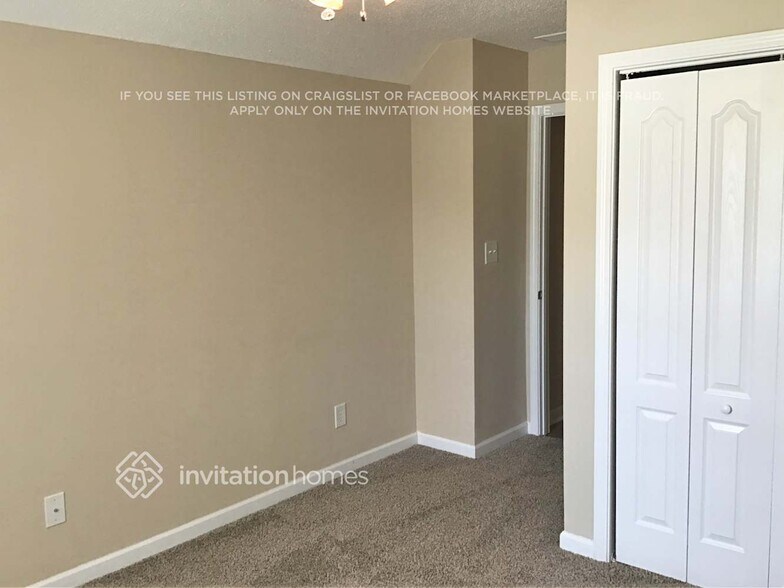 Building Photo - 200 Autumn Creek