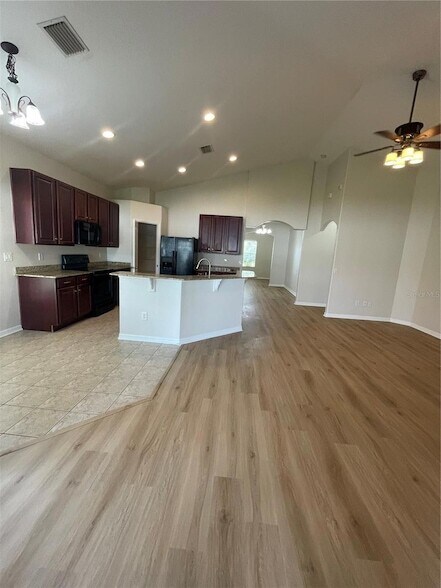 Building Photo - 3849 Washburn Pl