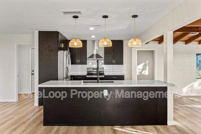 Building Photo - 2823 Polk Rd