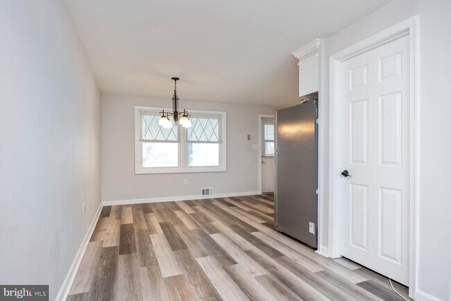 Building Photo - 3130 Ryerson Cir