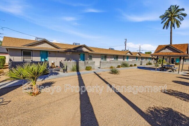 Building Photo - 840 E Turney Ave