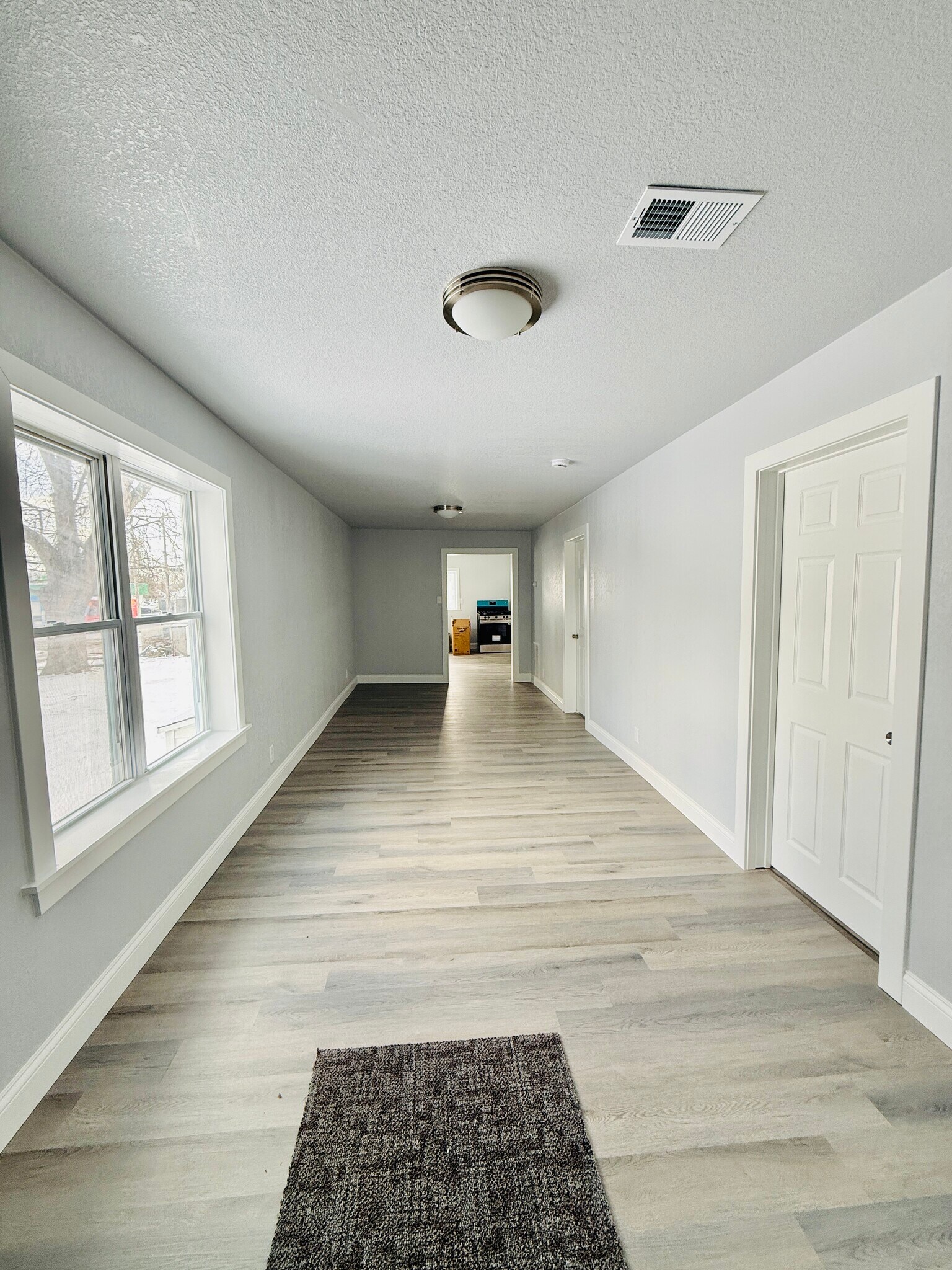 Building Photo - 1713 Maple St