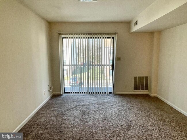 Building Photo - 200 Chesterfield Ln